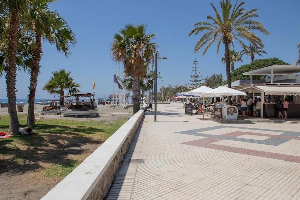 Nice Studio Torre Del Mar Beach Apartment Velez Malaga